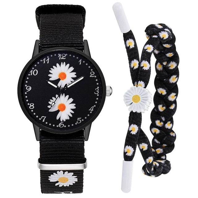 Small Daisy Wrist Watch Women Fashion Nylon Strap Dress Quartz Watch Simple Wild Girlfriends Couple Watch Birthday Gift Women