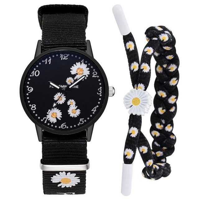 Small Daisy Wrist Watch Women Fashion Nylon Strap Dress Quartz Watch Simple Wild Girlfriends Couple Watch Birthday Gift Women